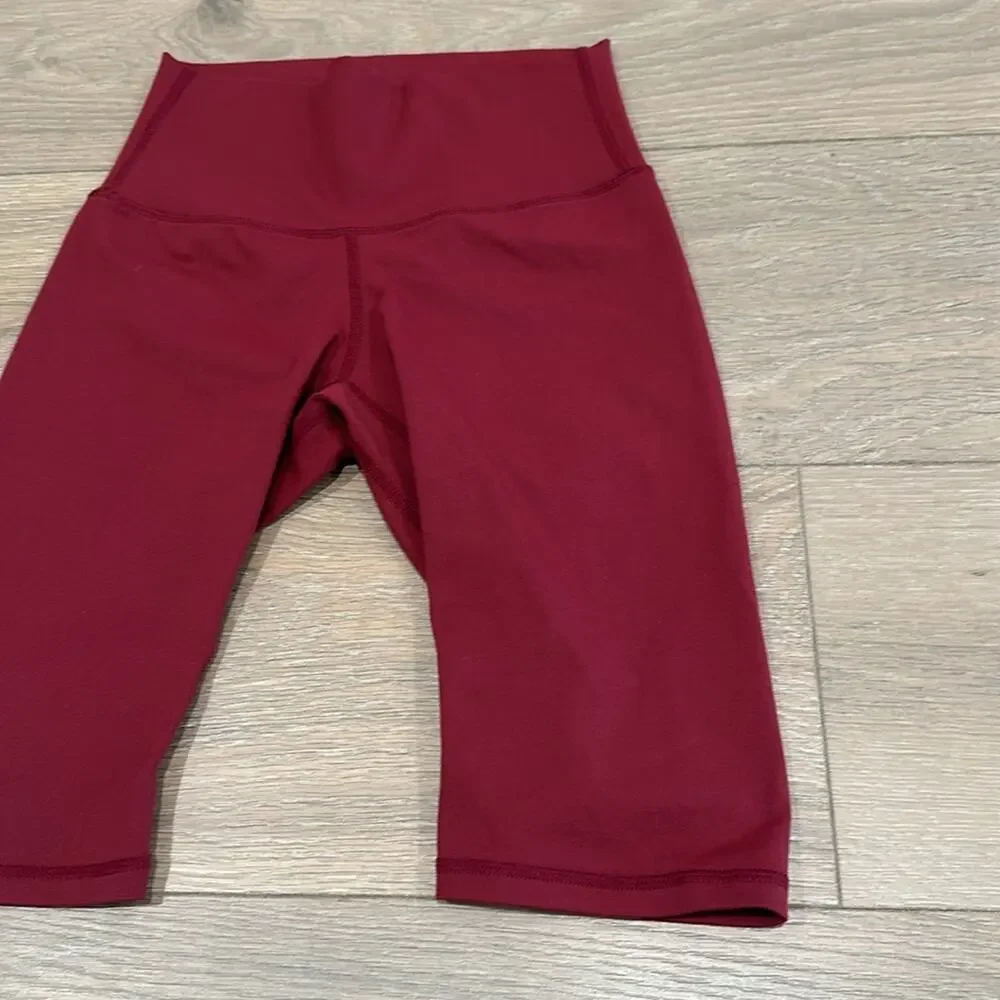 SAVVI Burgundy Wine Red Sienna Mid Rise Active Workout Running Biker Shorts Sz S